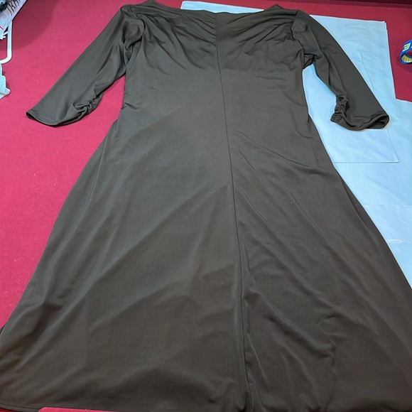 XL BROWN WRAP top DRESS FLATTERING stretchy knit wide neck midi 3/4 Slv slinky - Picture 13 of 14